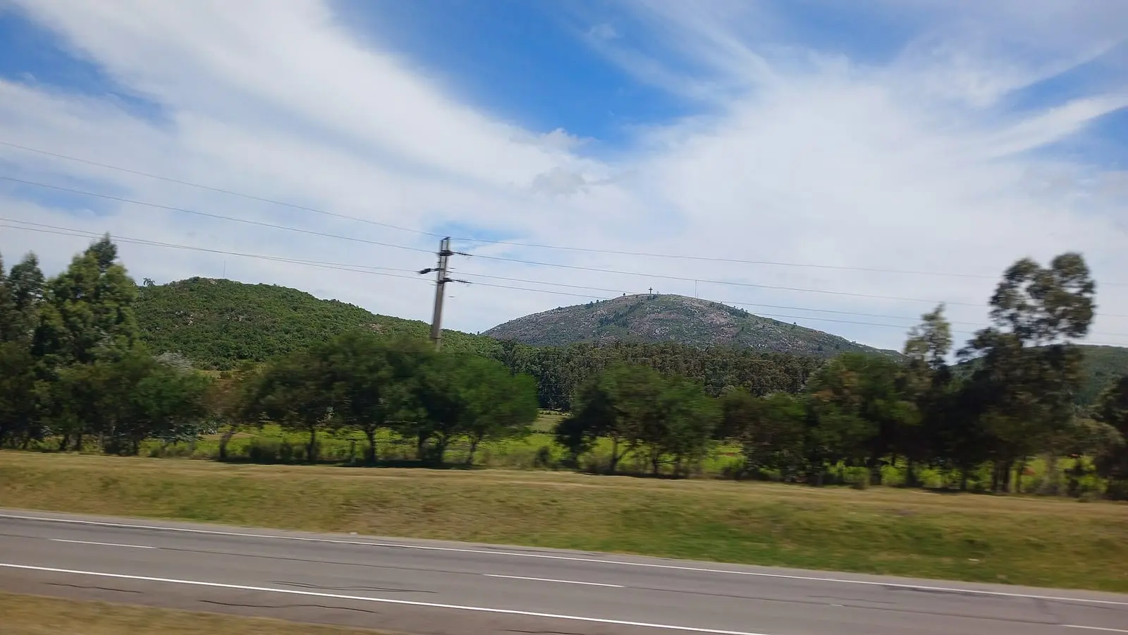 Cerro Pan de Azúcar desde la Ruta Interbalnearia.